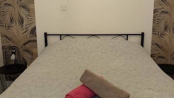 3 chambres, fer et planche à repasser, draps fournis