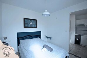 1 bedroom, iron/ironing board, travel cot, WiFi