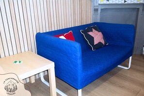 TV - Le Meublé Nomade 9, Bollaert, Fac, 2pers, parking (Lens)