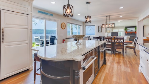 Dreamways: "Memorable Views + Pet Friendly!"