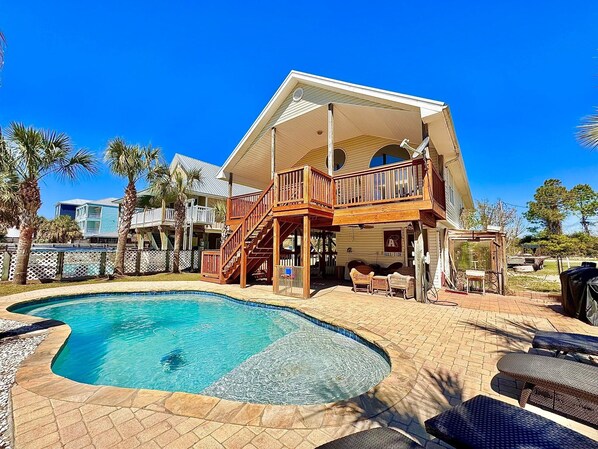 Pool - Cindy's Nest ~ Private Home with Pool ~ Paradise - Pet Friendly (Gulf Shores)