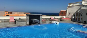 2-bedroom apartment in delightful Nabaq Sharm el Sheik with WiFi, AC