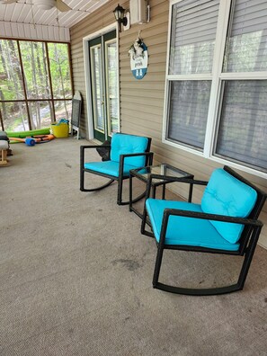 Terrace/patio - New to the market, Quiet Cove, Pet Friendly
Whistling Dixie Lake Retreat 3bd/3ba (Wedowee)