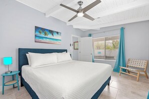 4 bedrooms, desk, iron/ironing board, travel crib