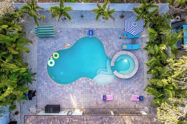 Piscine extérieure, piscine chauffée