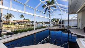 Unclassified image, 4 of 27, button