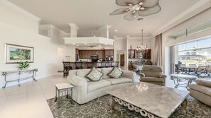 Unclassified image, 2 of 27, button