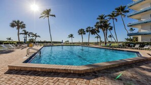 Imagen sin descripción, 3 de 46, botón