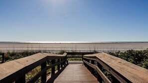 Unclassified image, 5 of 46, button