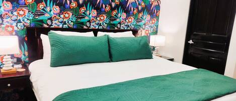 1 غرفة نوم وخزنة داخل الغرفة ومكواة/لوح كي وواي فاي