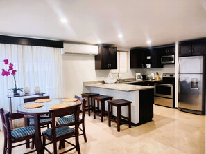 Fridge, microwave, oven, stovetop