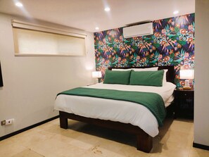 1 bedroom, in-room safe, iron/ironing board, WiFi