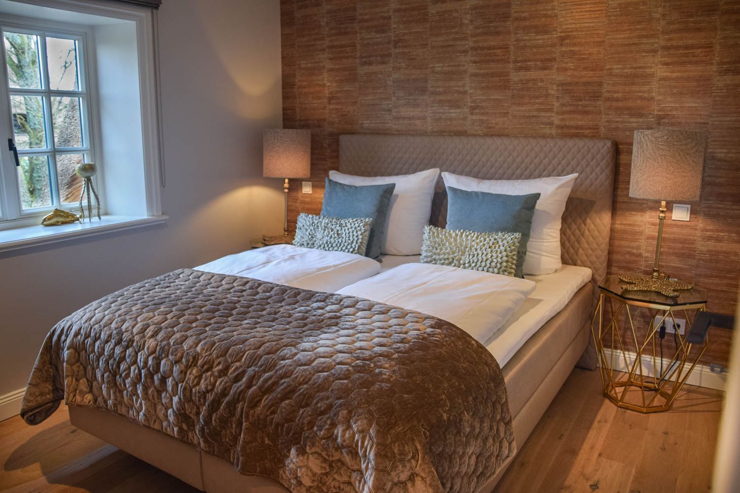 3 bedrooms, in-room safe, desk, iron/ironing board
