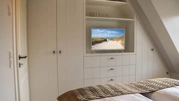 4 Schlafzimmer, Zimmersafe, Bügeleisen/Bügelbrett, WLAN