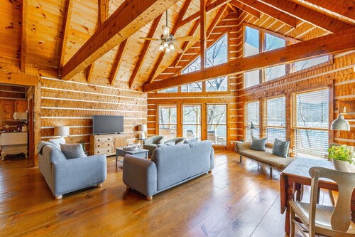 Kingfisher Cabin-a PMI Scenic City rental