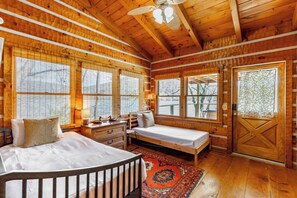 3 bedrooms, free WiFi, bed sheets