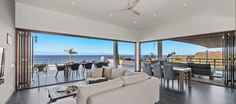 Lahara Penthouse, Cas Abou