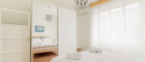 1 室のベッドルーム、WiFi