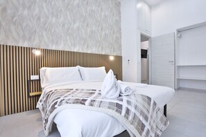 3 Schlafzimmer, Bügeleisen/Bügelbrett, WLAN, Bettwäsche