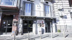 Exterior detail - Large 125mq apartment located in the heart of Naples, between Corso Garibaldi, Central Station and Porta Capuana, combines tradition and modern comfort. Recently renovated, it boasts floors in Vietri majolica and furnishing inspired by Neapolitan culture (Napoli)