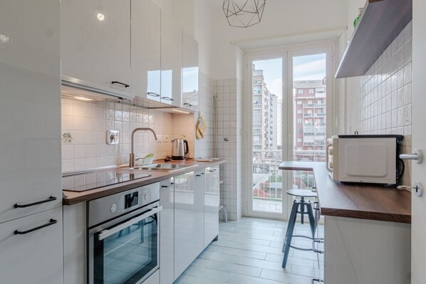 Microwave, oven, stovetop, dishwasher