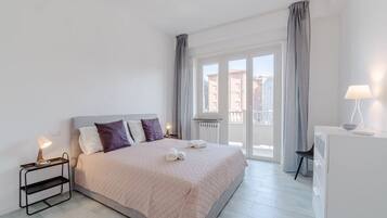 2 Schlafzimmer, Bügeleisen/Bügelbrett, Bettwäsche