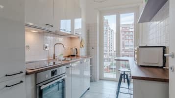 Mikrowelle, Ofen, Herdplatte, GeschirrspĂŒler