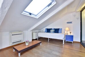 3 bedrooms, iron/ironing board, WiFi, bed sheets - GuestHost - Rooftop House - Salerno (Salerno)