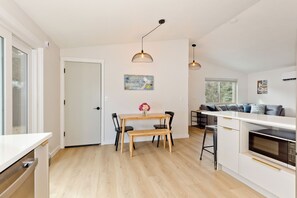 Interior - Cozy 3BR Retreat in Midtown Bend (Bend)