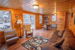 Smart TV, DVD player, books