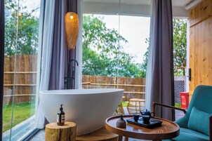 Basic Double Room, Garden View | Iron/ironing board, free WiFi