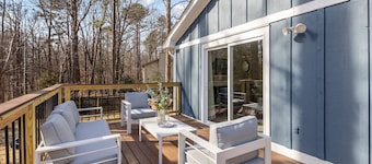 Curated 3BR Boutique Retreat in Cary – Walk to Trails, Close to Downtown
