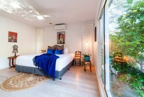 3 bedrooms, WiFi - Montez Home Oasis: Private Pool Retreat (Castlemaine)