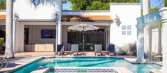 Cozy Mansion / Pool & Jacuzzi / Cinema / Game Room