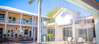 Cozy Mansion / Pool & Jacuzzi / Cinema / Game Room