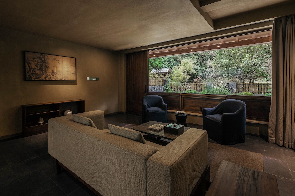 Doppia Superior, vista montagna | 1 camera, minibar con snack e bevande gratuite, tende oscuranti