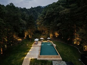 Seasonal outdoor pool