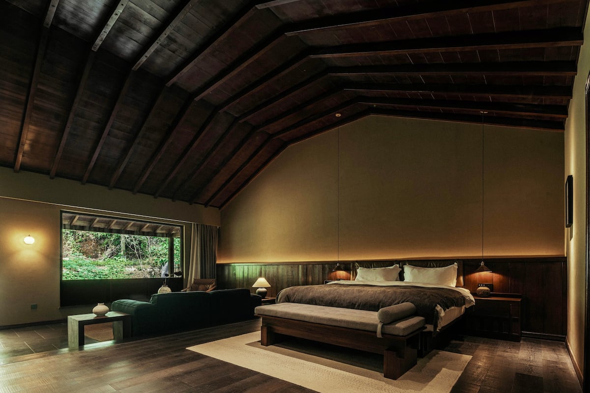 Doppia Deluxe, 1 letto queen, vista montagna | 1 camera, minibar con snack e bevande gratuite, tende oscuranti
