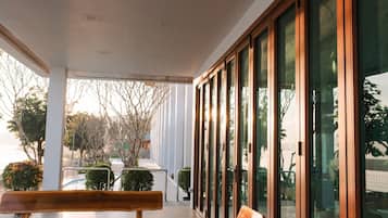 บริเวณภายนอก