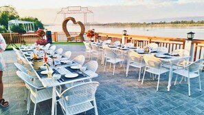 Porch - Sand & River Hotel (Sang Khom)