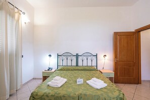 1 bedroom, free WiFi, bed sheets, wheelchair access - Borgo Primizia B1 Pool And Sea, Otranto, Italy (Otranto)
