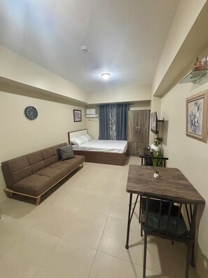 1 bedroom, iron/ironing board, WiFi, bed sheets