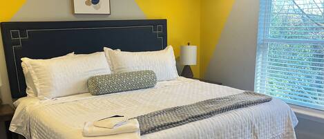 2 Schlafzimmer, Schreibtisch, Bügeleisen/Bügelbrett, WLAN