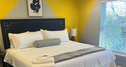 2-Bedroom Apt1- 2 mins to Uptown Charlotte