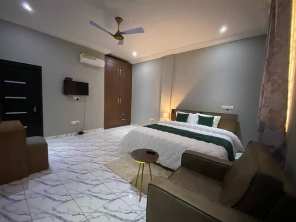 1 bedroom, iron/ironing board, WiFi, bed sheets