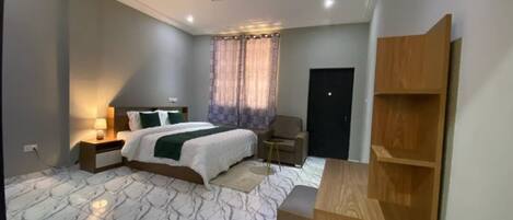 1 chambre, fer et planche à repasser, Wi-Fi, draps fournis