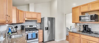 4BR Family Getaway w/ King Bed + 5 TVs, Mins to DC/OldTown,Gameroom,Pet Friendly