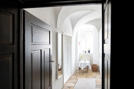 Exclusive Suite, River View | Hypo-allergenic bedding, free WiFi, bed sheets. Hotel Schloss Raitenbuch