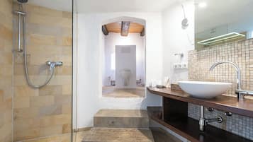 Junior Suite | Bathroom | Hair dryer, towels, soap, toilet paper