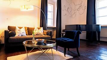 Junior-Suite, Stadtblick | Allergikerbettwaren, kostenloses WLAN, Bettwäsche